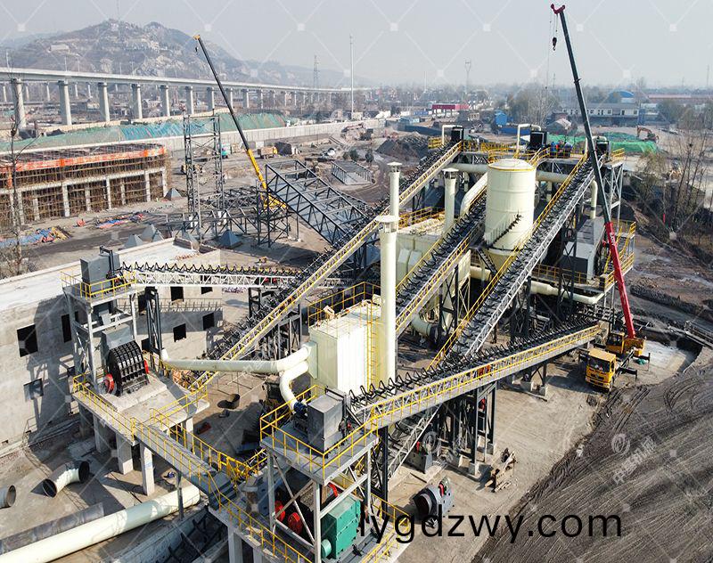 如何選(xuan)擇好的帶式運輸(shu)機